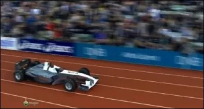 Question pour les plus fans, lors de son record du monde du 100m il atteint une vitesse max de :