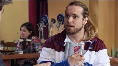 Son personnage se nomme...