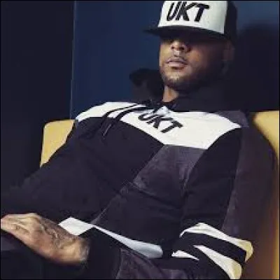 Parmi un de ces noms de singles, de quelle couleur le drapeau est-il ?