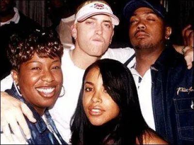 Quelles collaborations font grimper Aaliyah vers la célébrité ?