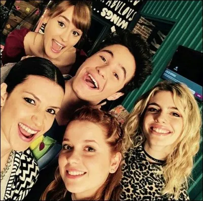 Qui brise le patin de Crystal de Juliana ?