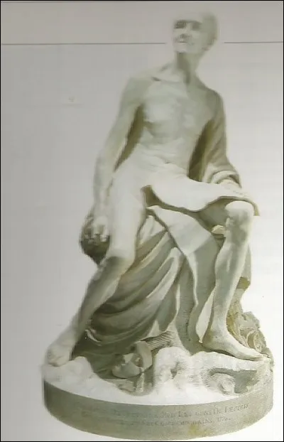 Quel homme célèbre est représenté nu par Jean-Baptiste Pigalle ?