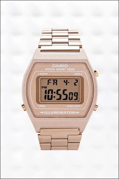 Quelle heure indique cette montre à affichage numérique ?