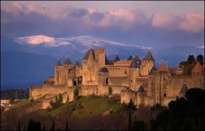 Dans quel département se situe Carcassonne ?