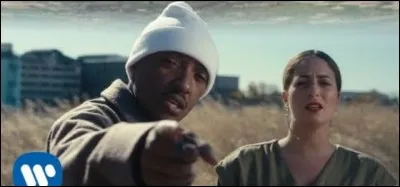 A quelle date sa chanson "Amour siamois", avec Lili Poe, est-elle sortie ?