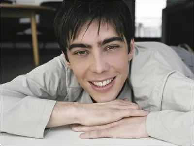 Quelle saison de la Star Academy Gregory Lemarchal a-t-il remporté ?