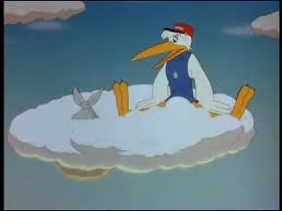 Cette cigogne qui flotte avec sa livraison sur un nuage apparaît dans quel film ?