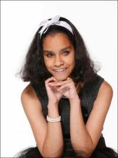 Comment s'appelle cette jeune aveugle gagnante de "The voice kids 2" ?