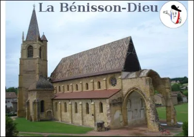 La Bénisson-Dieu est situé dans le canton de Charlieu.
Latin "Benedictio Dei", signifiant « la bénédiction de Dieu ».
Indices : 1. Le département doit son nom au fleuve qui le traverse du sud au nord sur plus de 100 km - 2. Montbrison.