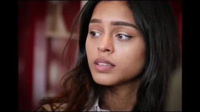 Elle fait des études dans le domaine...