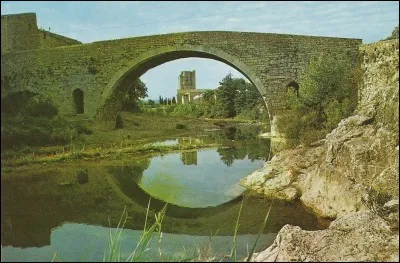 Ce pont fut construit au...