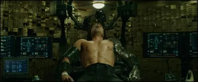 À quoi ressemble le livre dans lequel sont inscrits les mots permettant de transformer Barnes en un super-soldat sans volonté propre ?