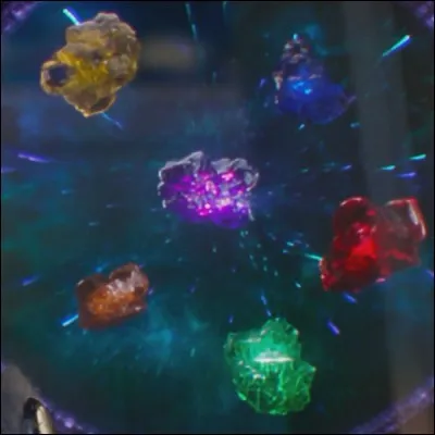 Dans "Avengers 1", il y a en réalité deux pierres d'infinité, lesquelles ?