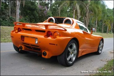 De quel pays est cette Lobini H 1 ?