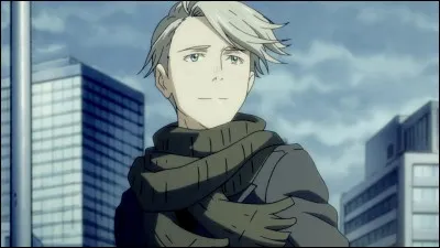 Qui est cet homme à la chevelure argentée ?