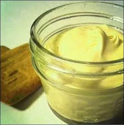 Gastronomie - 
De quel département normand est originaire ce fromage fort appelé ''fourmagée'', élaboré dans le Perche, fait à base de lait de vache, de cidre avec ajout d'herbes aromatiques, d'épices et d'oignons ?