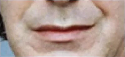 Cet acteur britannique a joué dans de nombreux films parmi lesquels on peut citer : "Love Actually" ou encore "Galaxy Quest". Mais quel est son nom ?