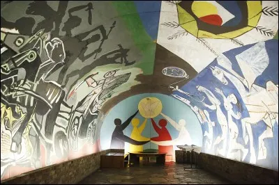 Dans quelle ville se trouve la chapelle Picasso ?