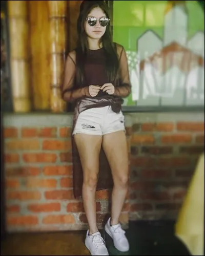 Quelle est la chanson que Luna chante et sur laquelle elle finit en pleurs &agrave; l'open de musique 1 ?