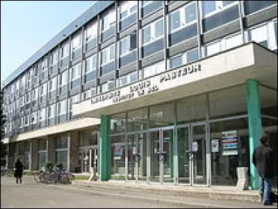 Quelle est cette université ?