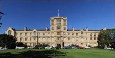 Quelle est cette université ?