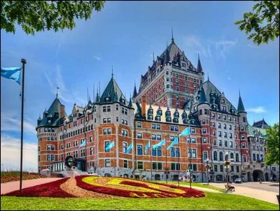 Comment se nomme cet édifice emblématique de la ville de Québec ?