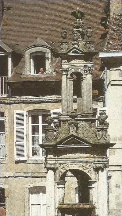 Dans quelle ville peut-on voir cette fontaine Saint-Lazare ?