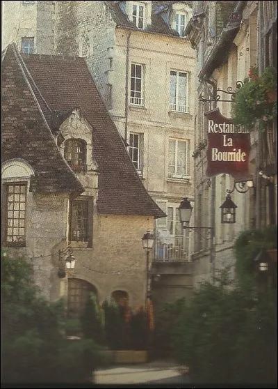 Quel nom porte ce quartier de Caen ?