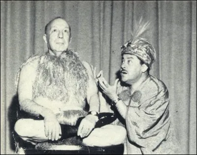 Qu'est-ce qui est devant nous mais que nous ne voyons jamais !