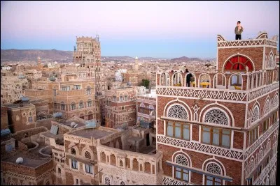 Les pays frontaliers du Yémen sont l'Oman et l'Arabie Saoudite.