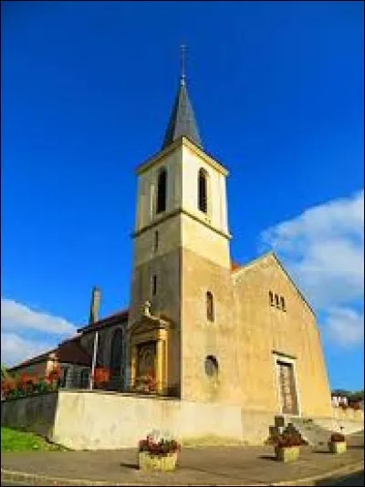 Voici l'église Notre-Dame de Malaucourt-sur-Seille. Village Mosellan dans le Saulnois, il se situe en région ...