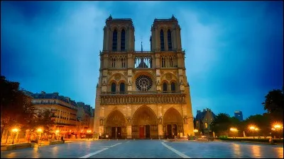 Quel est le style architectural de la cathédrale Notre-Dame de Paris ?