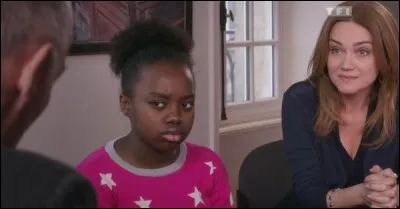 Comment s'appelle la fille qu'Alice Nevers a adoptée ?