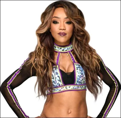 Comment se nomme cette jolie catcheuse ?