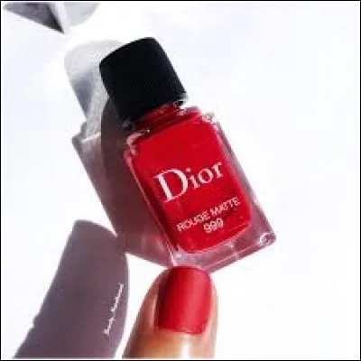 Aujourd'hui, as-tu du vernis sur tes ongles ?