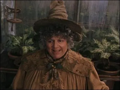 Comment se nomme ce professeur ?