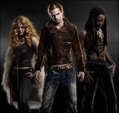 Qui traque l'héroïne après le match de baseball dans ''Twilight'' chapitre 1 ?