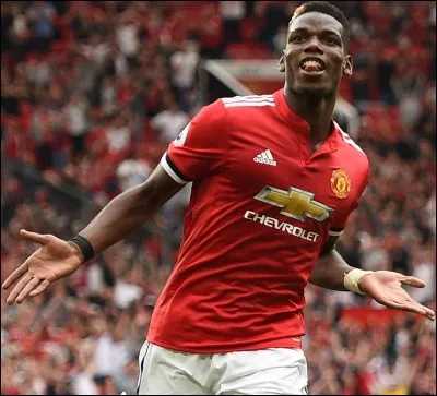 Quel footballeur a le plus gros salaire ?