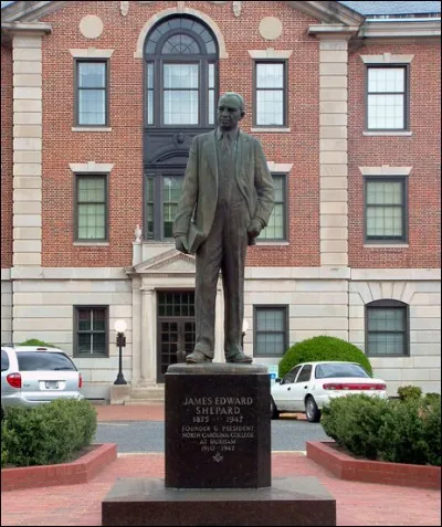 Quelle est cette université ?