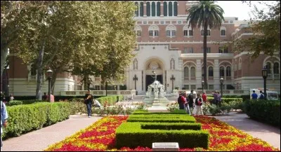 Quelle est cette université ?
