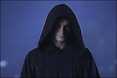 Qui est celui ou celle qui tue Emma dans ses visions ?