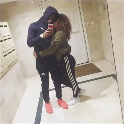 Comment surnomme-t-il Lisa ?