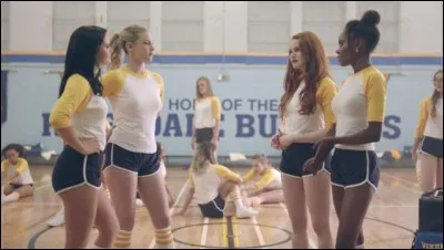 Comment s'appelle l'équipe de cheerleading ?