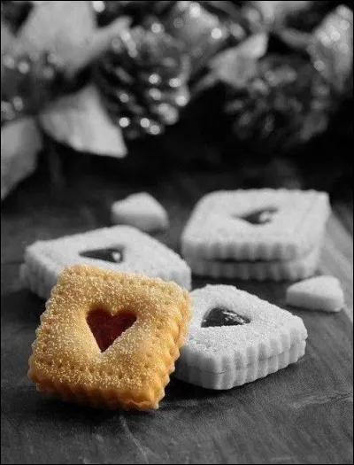 Chouchou, le gourmand, a trop mangé de gâteau à la crème !