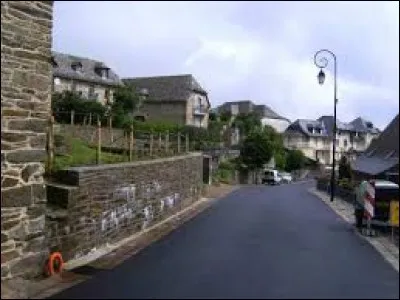 Saint-Hippolyte est un village de l'ancienne région Midi-Pyrénées, situé dans le département ...