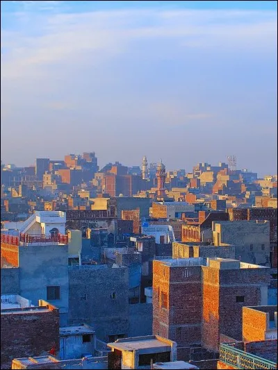 De quel pays Lahore est-elle la ville ?