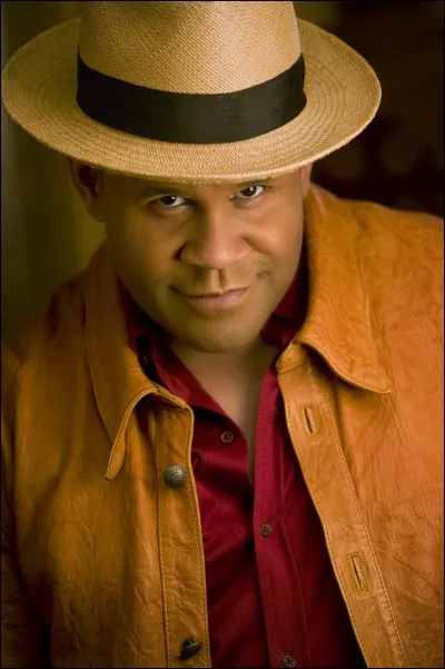 Comment se prénomme-t-il ?