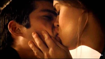 Quelle fille craque pour lui ?