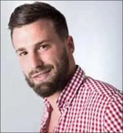 Qui est ce beau jeune homme ?