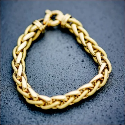 Quelle est la maille de ce bracelet ?